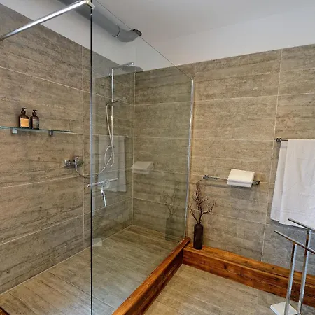 Chalet-apartement In Ehemaliger Hofraite Lejlighed